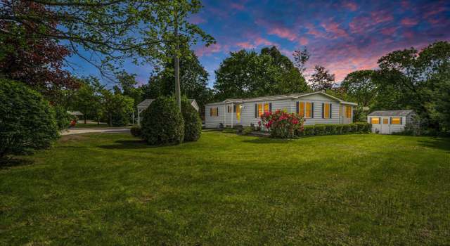 Photo of 18 Bridle Path Trl, Concord, NH 03301