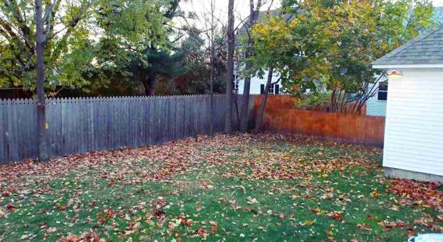 Photo of 59 Oak St, Newport City, VT 05855