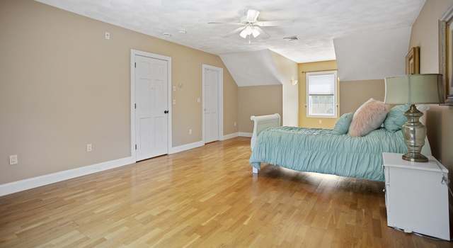 Photo of 17 Farmington Dr, Hudson, NH 03051