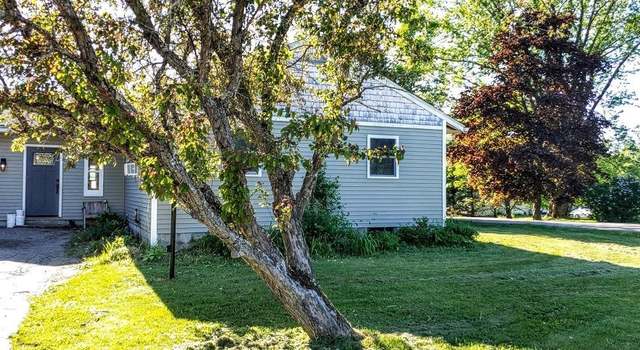 Photo of 89 Sunset Dr, Waterbury Center, VT 05677