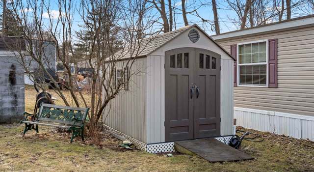 Photo of 1 Prairie Ln, Londonderry, NH 03053