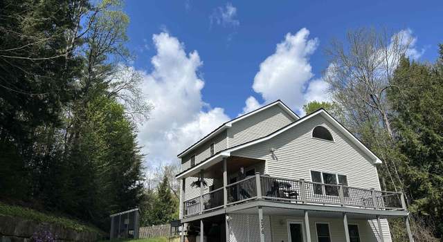 Photo of 336 Locust St, Hartford, VT 05088