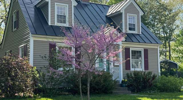 Photo of 72 Worcester Ave, Hartford, VT 05001