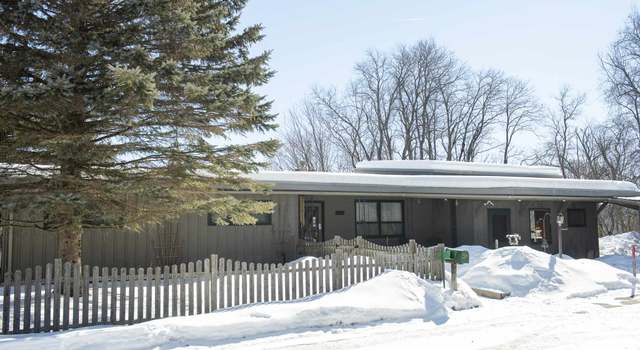 Photo of 54 Pine Ridge Dr, Northfield, VT 05663
