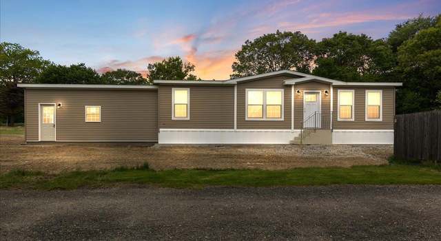 Photo of 6 Kristopher Dr, Hampstead, NH 03841
