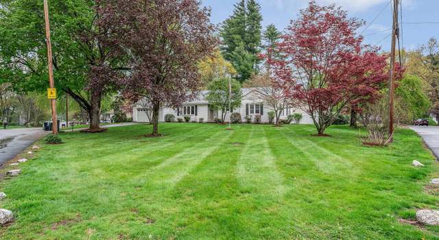 Photo of 2 Sherwood Dr, Nashua, NH 03063