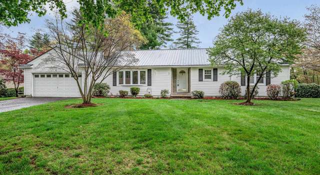 Photo of 2 Sherwood Dr, Nashua, NH 03063
