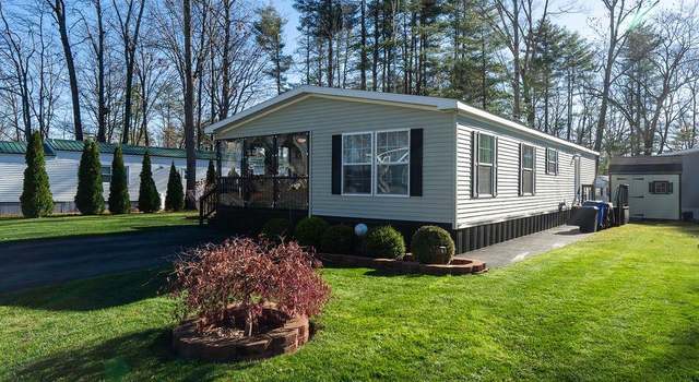 Photo of 425 Friar Tuck Dr, Exeter, NH 03833