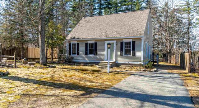 Photo of 3 Bailey Ct, Goffstown, NH 03045