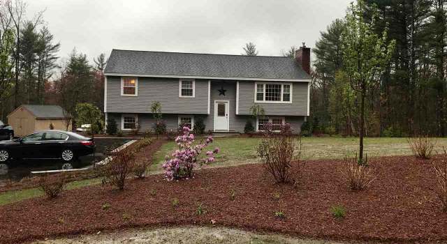 Photo of 27 Blue Jay Way, Litchfield, NH 03052