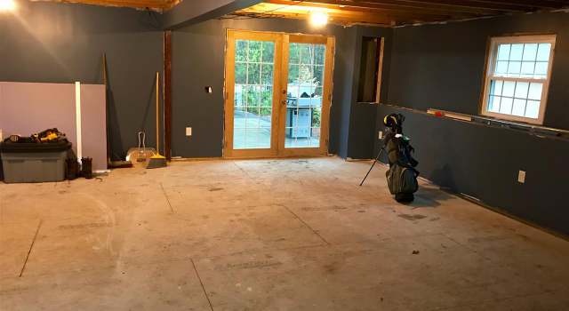 Photo of 27 Blue Jay Way, Litchfield, NH 03052