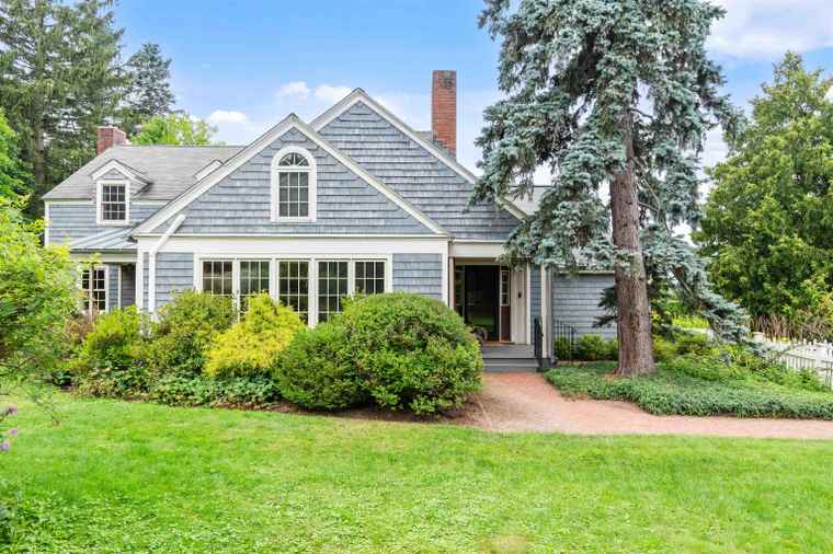 Photo of 1 Juniper Ter Burlington, VT 05401