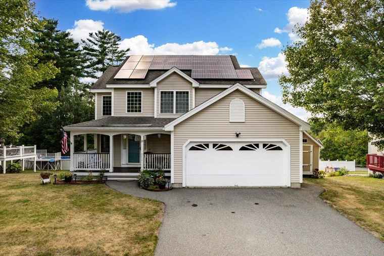 Photo of 22 Treetop Ln Manchester, NH 03102