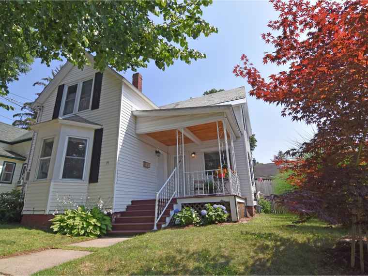 Photo of 19 Spruce St Burlington, VT 05401