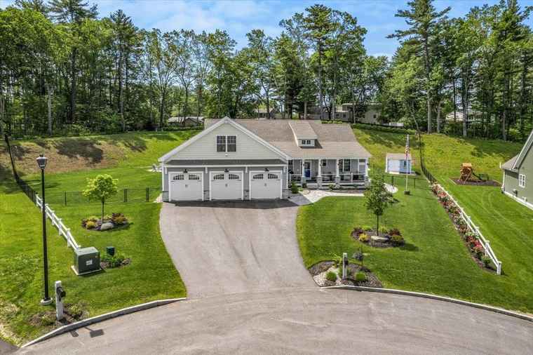 Photo of 125 Arthur Ave Manchester, NH 03104