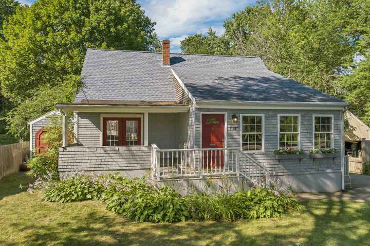 Photo of 1007 Maplewood Ave Portsmouth, NH 03801