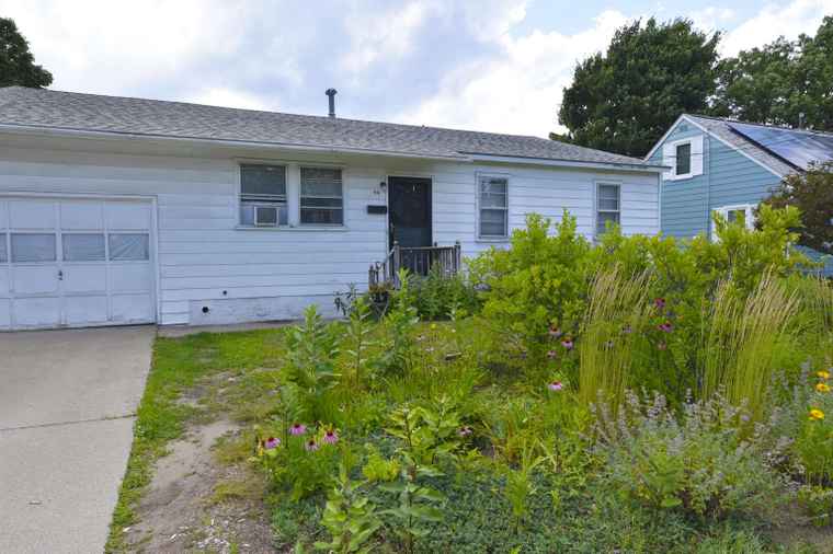 Photo of 94 Plattsburg Ave Burlington, VT 05401