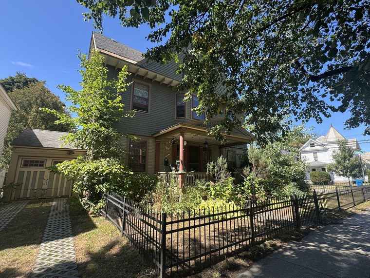 Photo of 83 N Willard St Burlington, VT 05401
