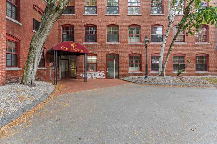 Photo of 335 Cypress St Unit 1N Manchester, NH 03103