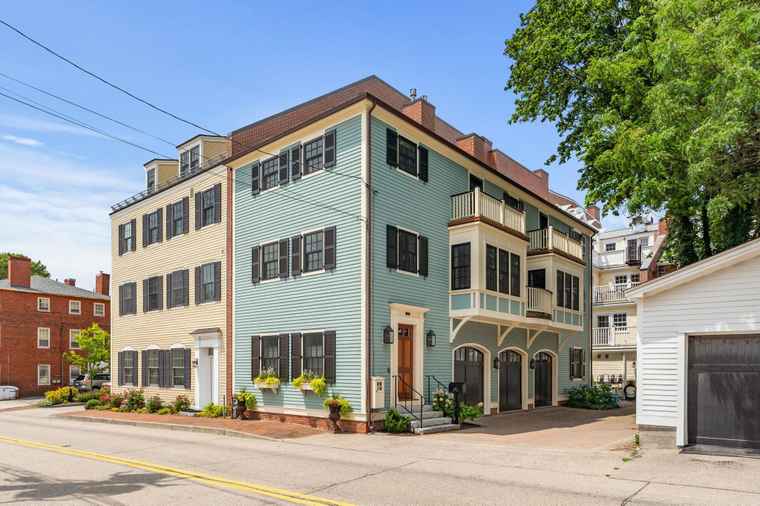 Photo of 449 Court St Portsmouth, NH 03801