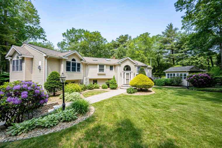 Photo of 97 Shannon Rd Salem, NH 03079