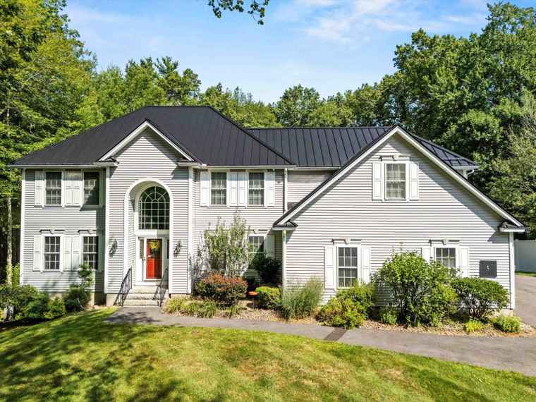 Photo of 6 Kashmir Dr Salem, NH 03079