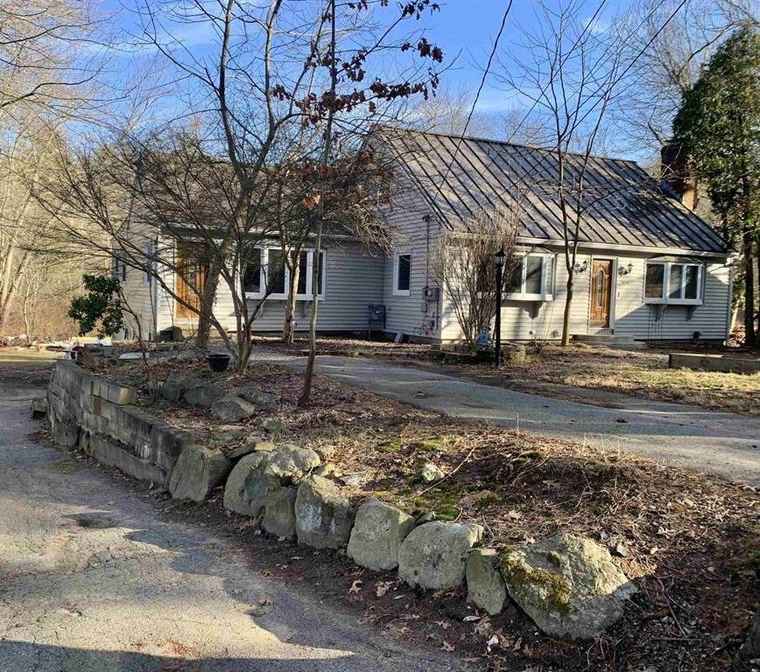 Photo of 424 Main Dunstable Rd Nashua, NH 03062