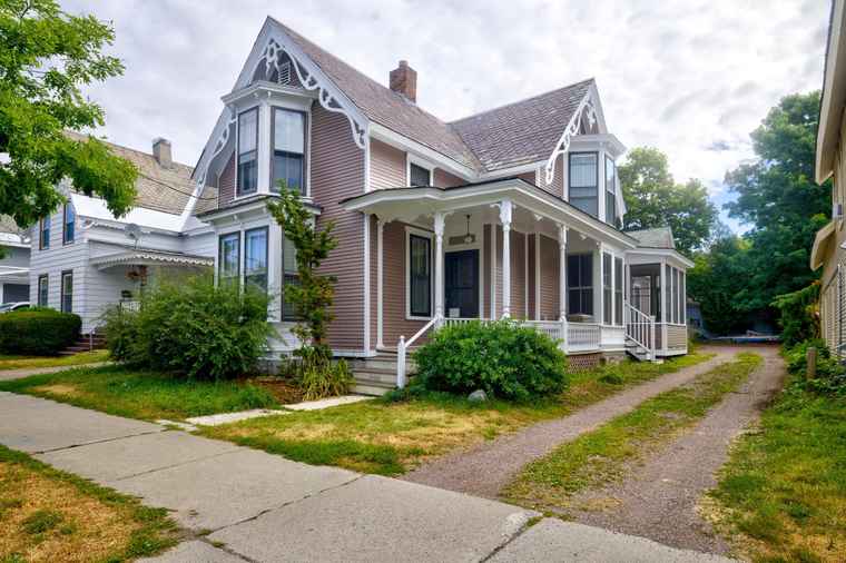 Photo of 42 Elmwood Ave Burlington, VT 05401