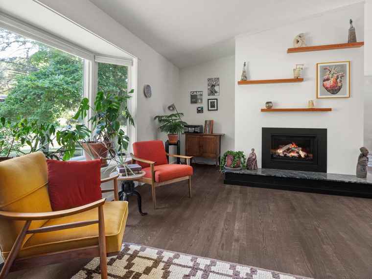 Photo of 366 S Cove Rd Burlington, VT 05401