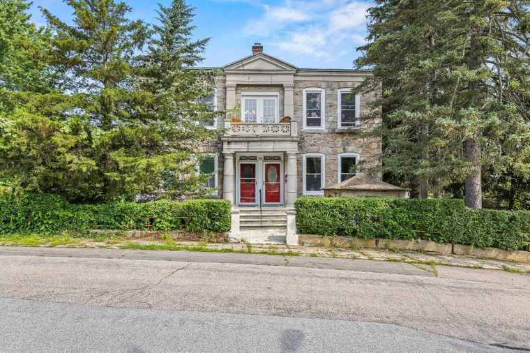 Photo of 30 Rosedale Ave Manchester, NH 03103