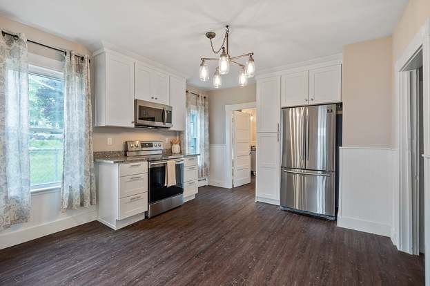 140 Lacourse St Manchester Nh 03104 Mls 4815154 Redfin