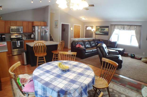 Littleton Nh 9931 Real Log Homes Log Homes Brick Fireplace Home Fireplace