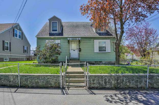 625 Green St Manchester Nh 03103 Mls 4752386 Redfin