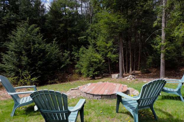 10 Freedom Way Bedford Nh 03110 Mls, Patio Furniture In Bedford Nh