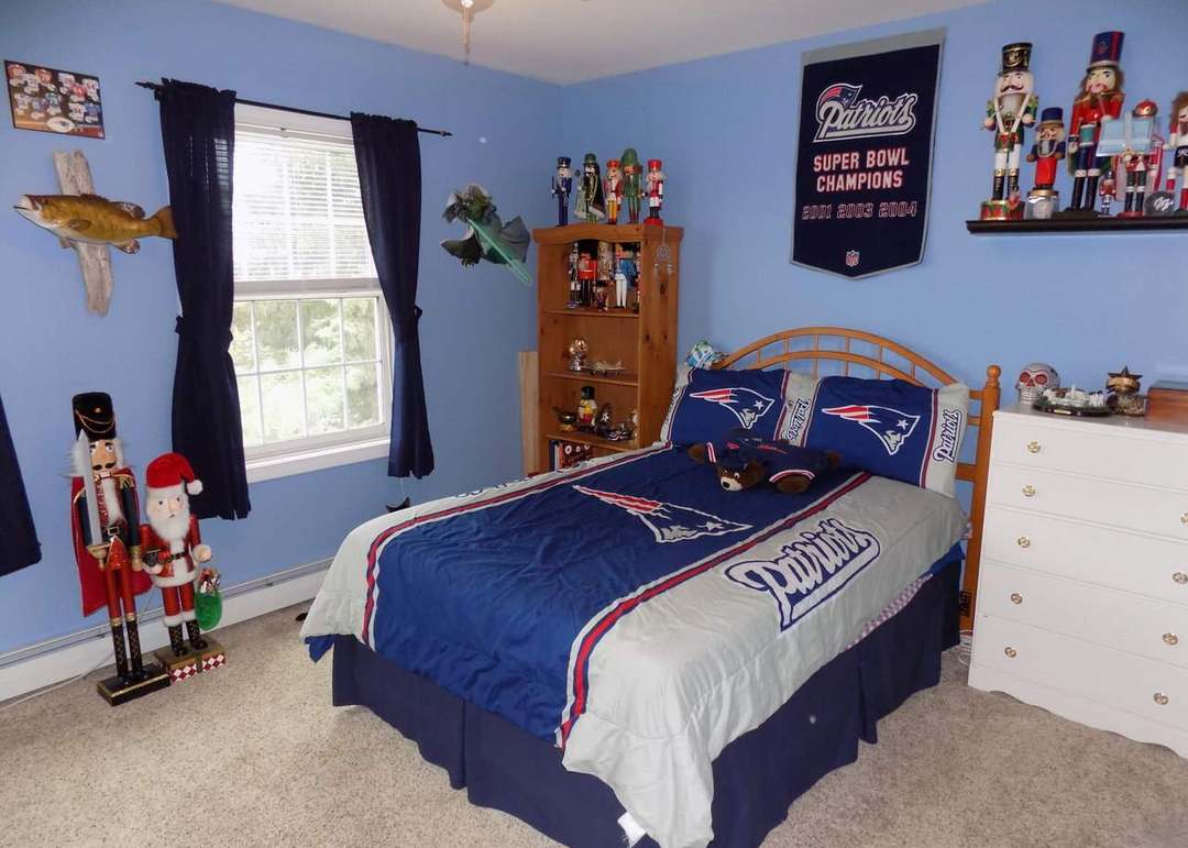 4 Chelsea Pl, Williston, VT 05495