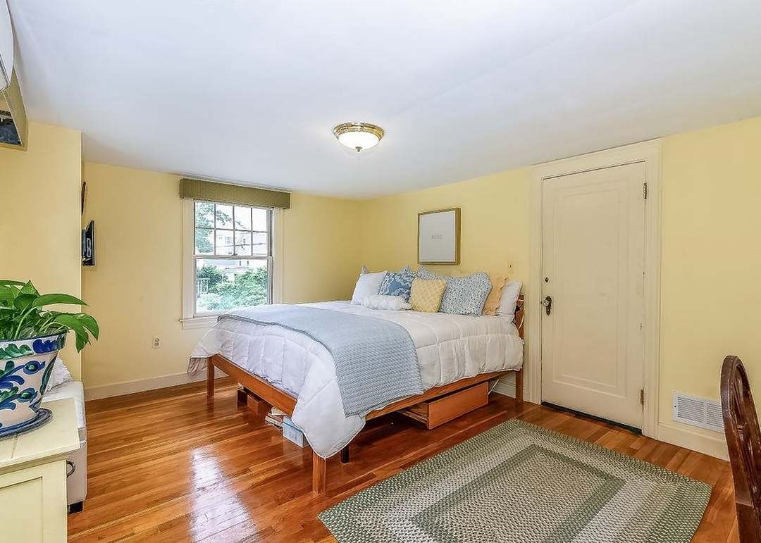 88 Kensington Rd, Portsmouth, NH 03801