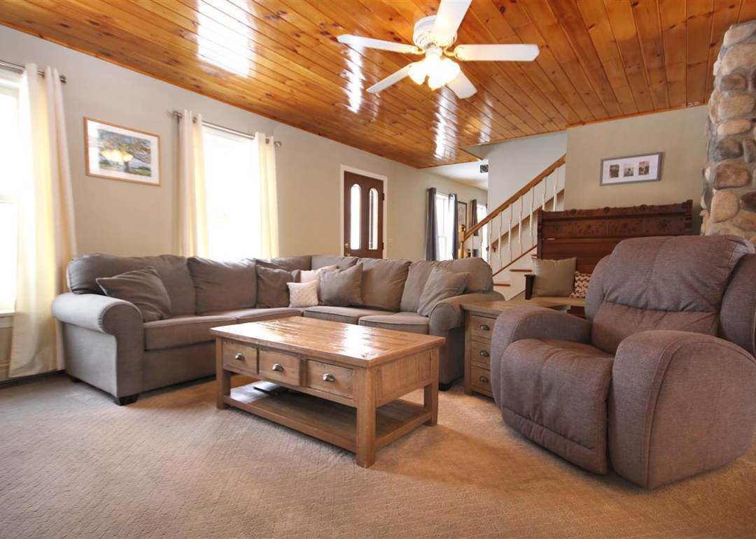 111 Oak Dr, Middlebury, VT 05753