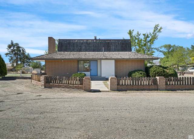 Property at 410 Madden Ln, Yerington, NV 89447, 3 beds, 2 baths