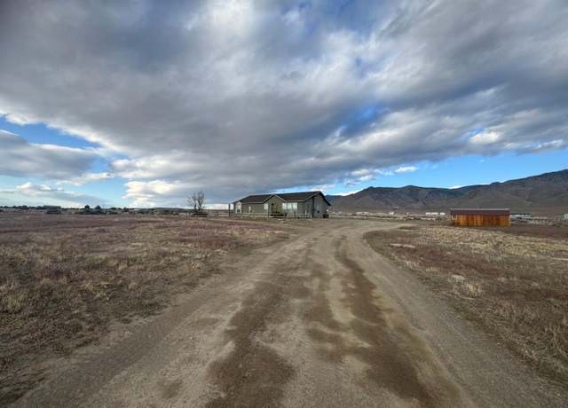 Property at 9485 Zaring Ave, Winnemucca, NV 89445, 4 beds, 2.5 baths