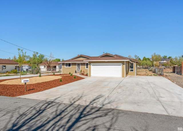 Property at 957 Arrowhead Dr, Gardnerville, NV 89460, 5 beds, 3 baths