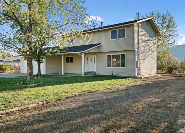 Property at 952 Starlight Ct, Gardnerville, NV 89460, 4 beds, 2.5 baths