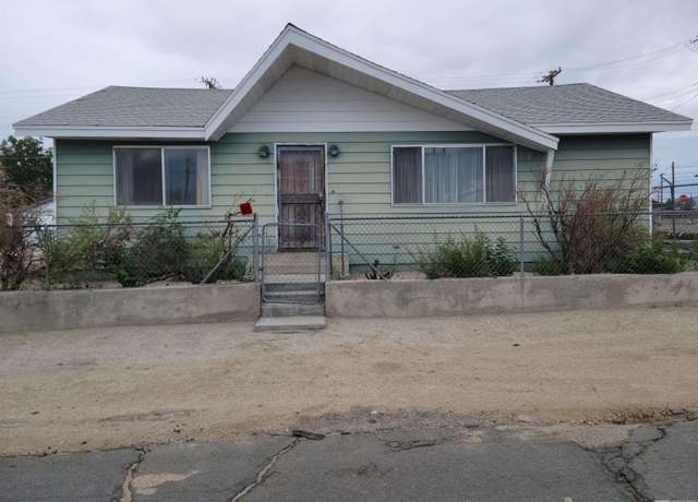 Property at 612 F St, Hawthorne, NV 89415, 3 beds, 2 baths