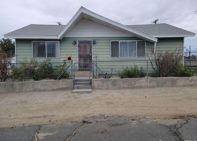 Property at 612 F St, Hawthorne, NV 89415, 3 beds, 2 baths