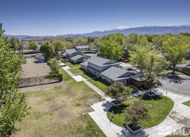 Property at 960 Cherry Tree Dr #2, Sparks, NV 89434, 3 beds, 1.5 baths