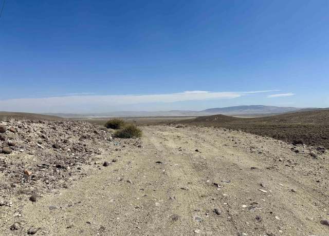 Property at 3825 Sapphire Rd, Silver Springs, NV 89429