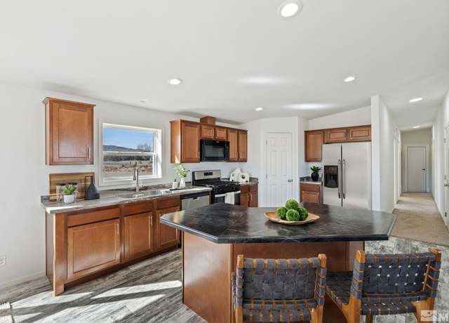Property at 7515 Remington Rd, Silver Springs, NV 89429, 3 beds, 2 baths