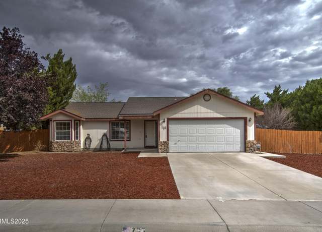 Property at 736 Shadow Ln, Fernley, NV 89408, 3 beds, 2 baths