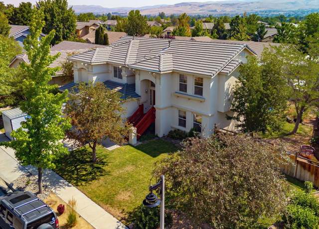 Property at 7302 Little Easy St, Sparks, NV 89436, 4 beds, 2.5 baths