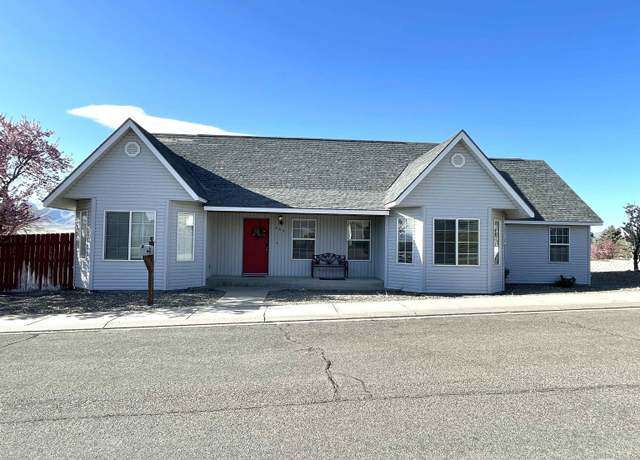Property at 689 Castle Way, Winnemucca, NV 89445, 3 beds, 2 baths