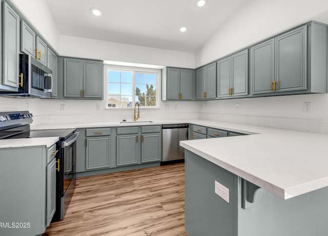 Property at 1464 Rosy Finch Dr, Spanish Springs, NV 89441, 3 beds, 2 baths